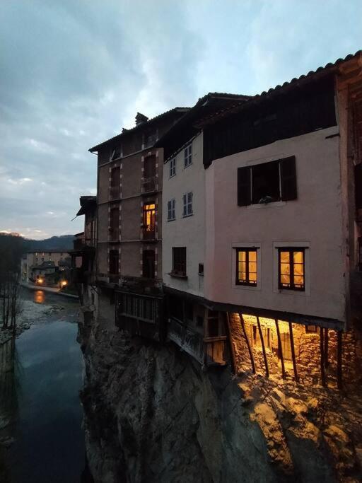 Maison Suspendue Avec Jacuzzi Privatif Pont-en-Royans Extérieur photo