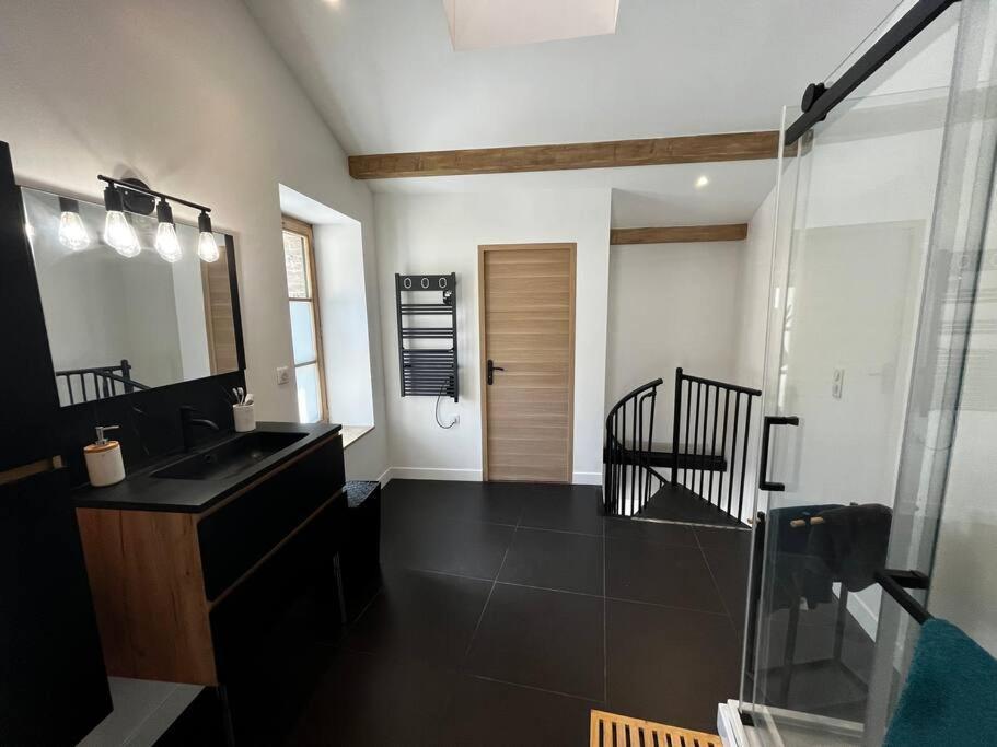Maison Suspendue Avec Jacuzzi Privatif Pont-en-Royans Extérieur photo
